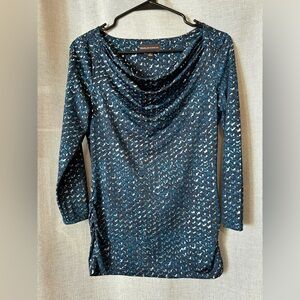 Dana Buchman•3/4 sleeve cowl neck blouse•women’s xs•polyester blend•teal/silver